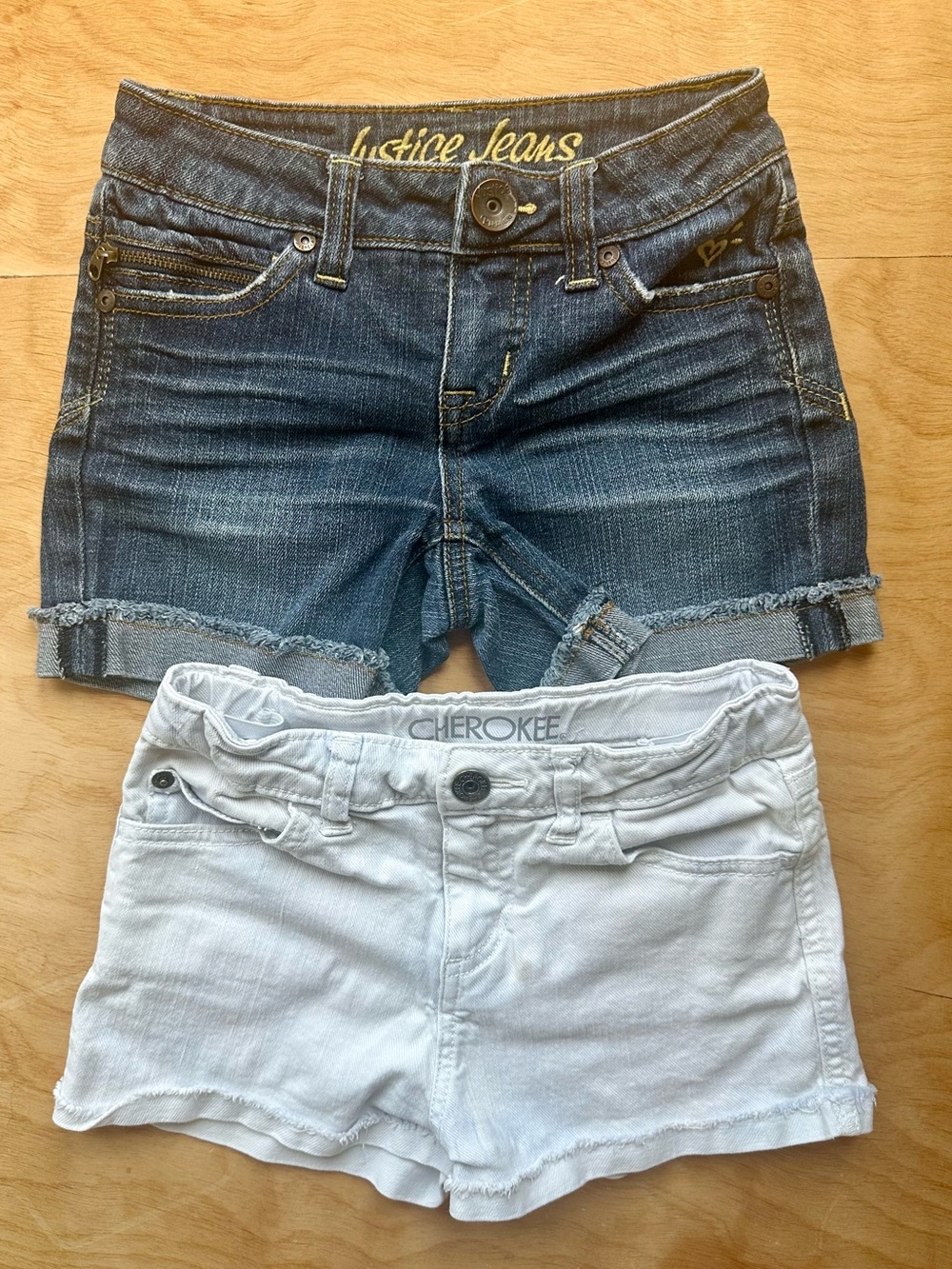 Girls Shorts Bundle 2pc Justice Denim + Cherokee White Shorts Size 6/6X